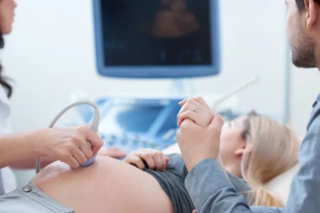 Echo serca płodu – jak wygląda badanie i co warto wiedzieć? Echo serca płodu – jak wygląda badanie i co warto wiedzieć?