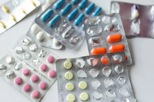 Jakie leki na wakacje do Turcji? Kluczowe preparaty dla bezpieczeństwa zdrowotnego Jakie leki na wakacje do Turcji? Kluczowe preparaty dla bezpieczeństwa zdrowotnego