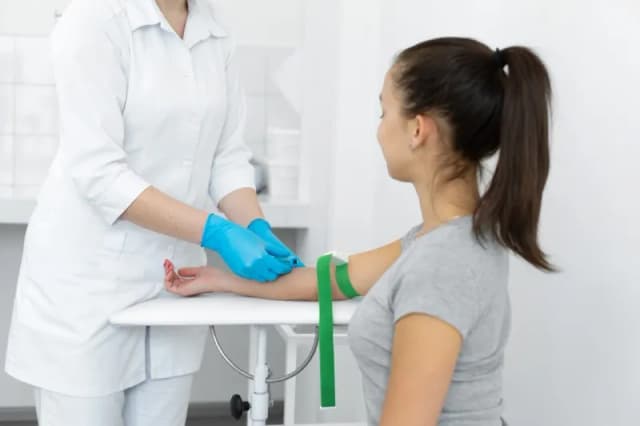 Jak się bada hormony? Kluczowe informacje o badaniach hormonalnych Jak się bada hormony? Kluczowe informacje o badaniach hormonalnych