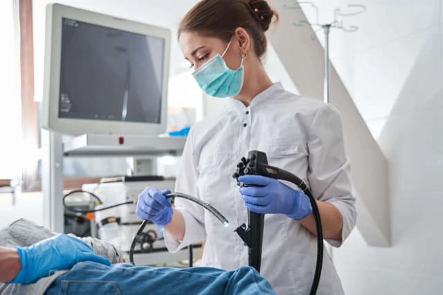 Co bada gastroskopia? Ważne informacje o badaniu i jego znaczeniu Co bada gastroskopia? Ważne informacje o badaniu i jego znaczeniu